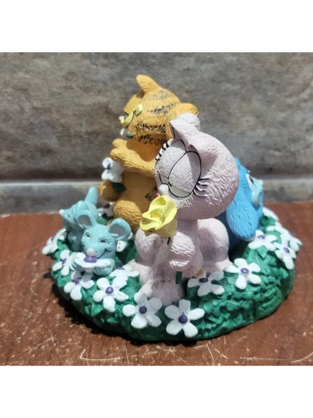 Danbury Mint Love in Bloom Garfield and Arlene Figurine 1993